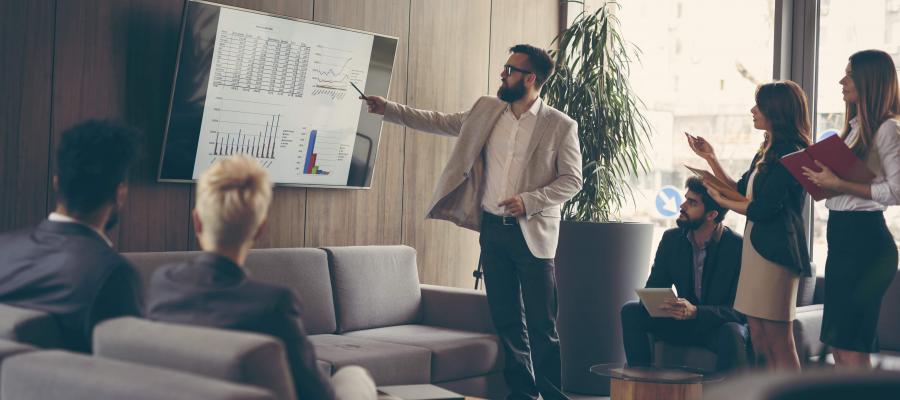 Implementar un software de análisis financiero