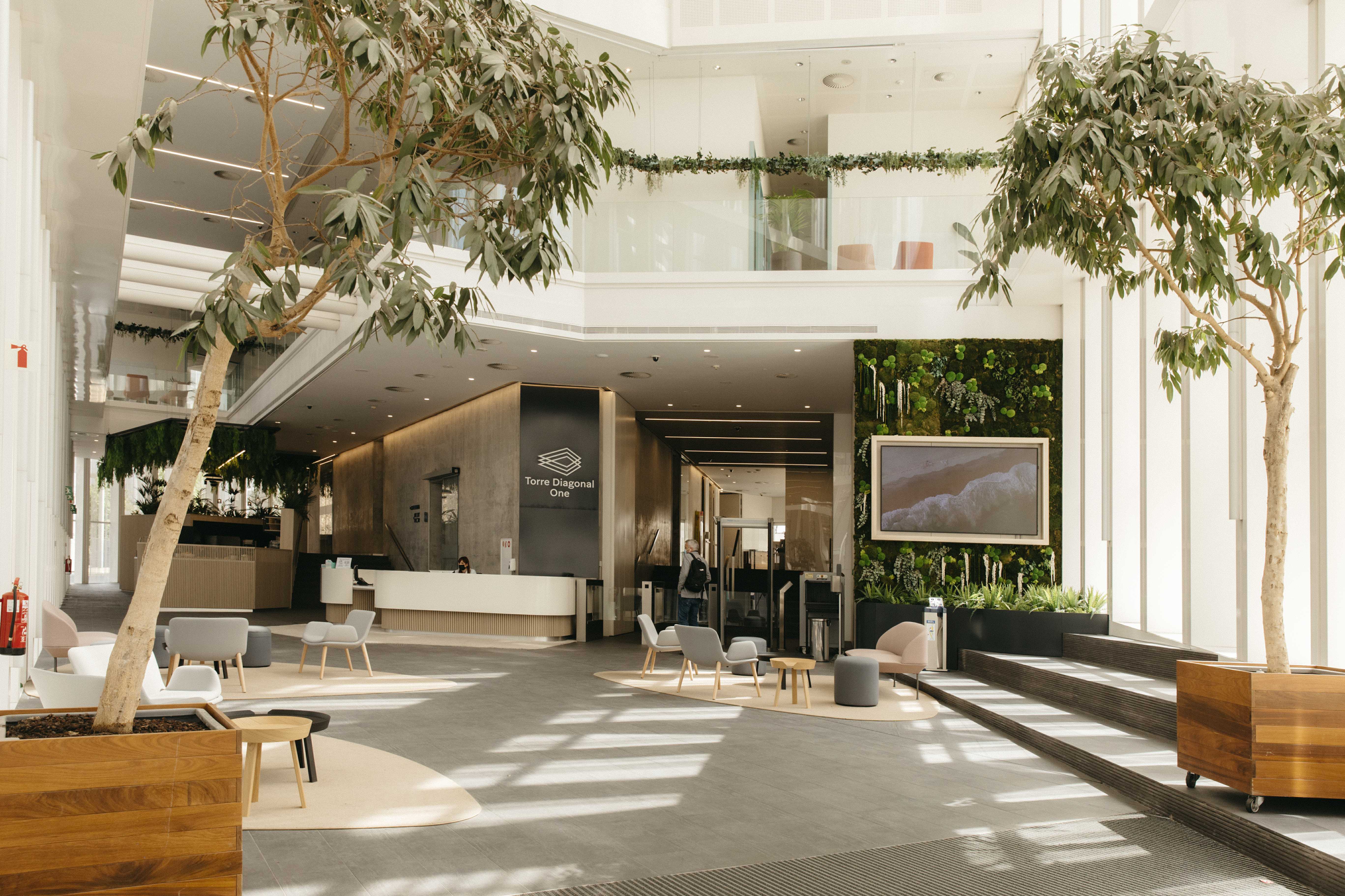 Emperador Properties y Exact para RRHH