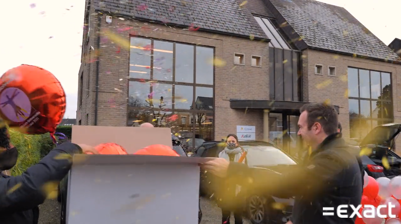 Officium Universalis Crowe Spark